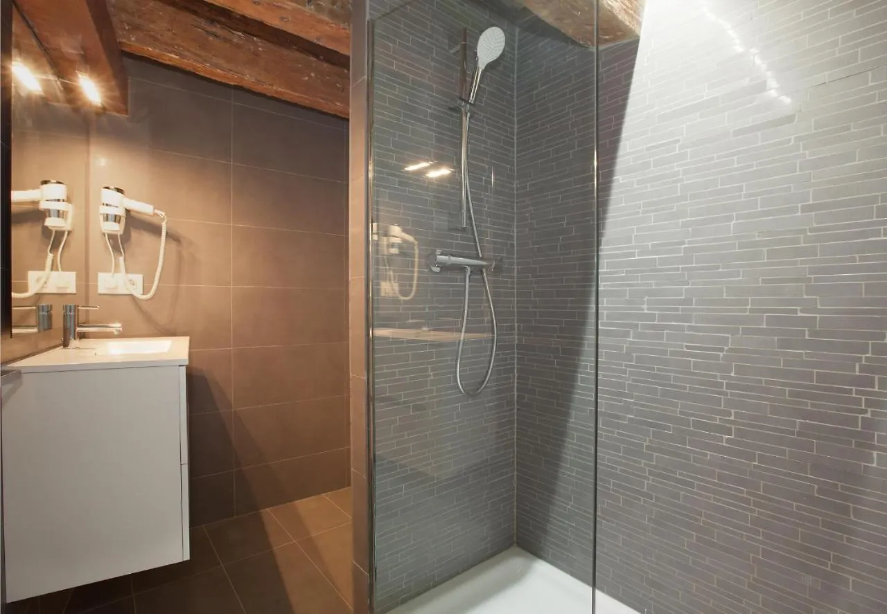 Habitat Apartments Alissia برشلونة إسبانيا