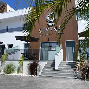 Giorgis Luxury , Ayía Nápa Chypre
